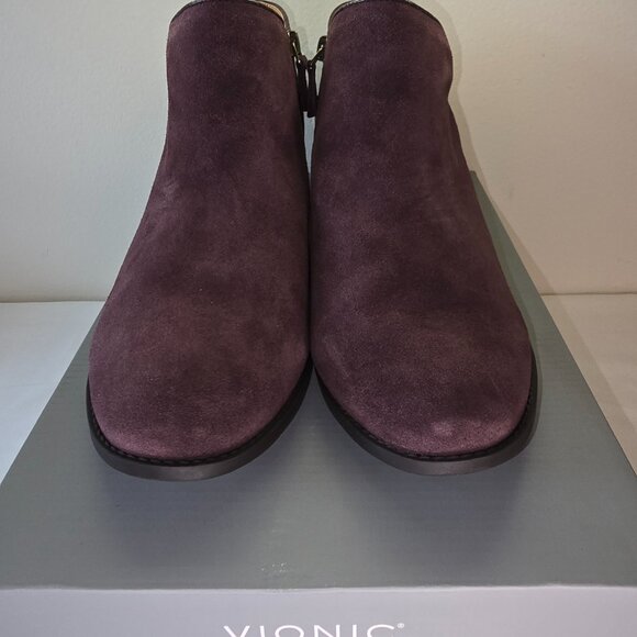 Vionic Marissa bootie, Women's US Size 11, Chocolate Suede/Croc Water resistant - Picture 3 of 7